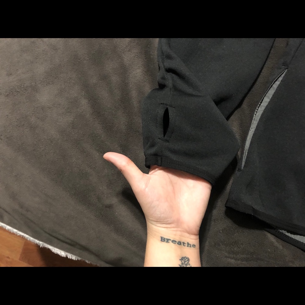 NWT Reebok Jacket - Picture 4 of 6